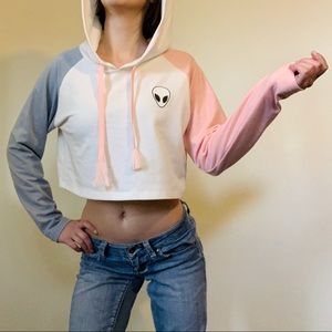 Two tone long sleeve alien crop